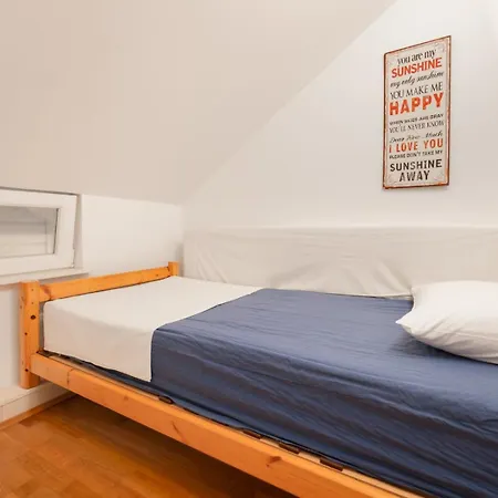 Traditional Dalmatian House Tina * 特罗吉尔