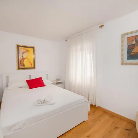 Holiday home Traditional Dalmatian House Tina *